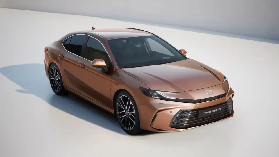 خرید تویوتا کمری LE هیبرید